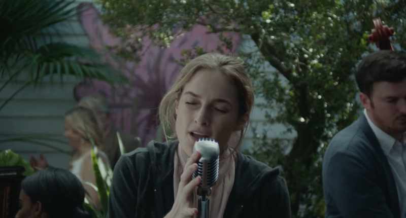 �� Let's fall apart... ♪