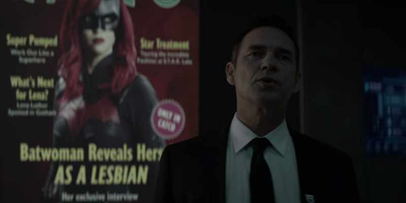 Let's find this blood-guzzling serial killer before Batwoman does