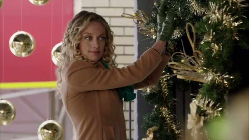 Let's finish decorating