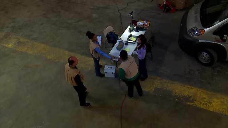 Let's get everything inside? - Sure. Can you guys help Dave?
