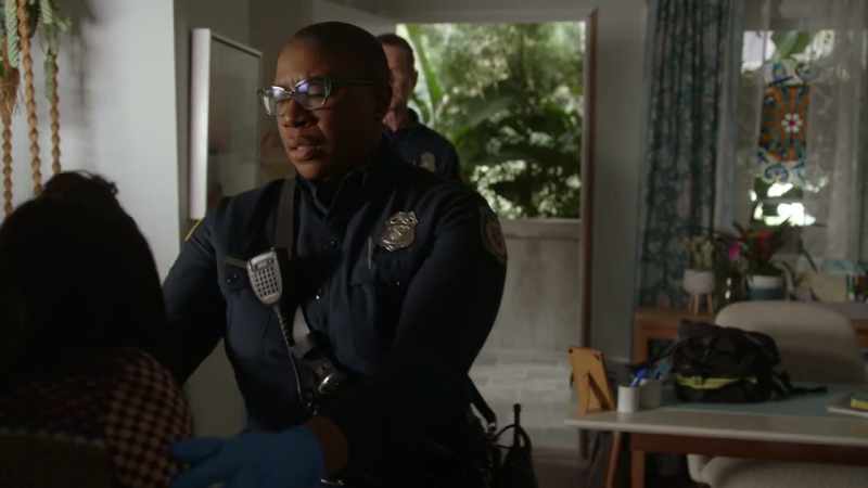 Let's get her in position for abdominal thrusts