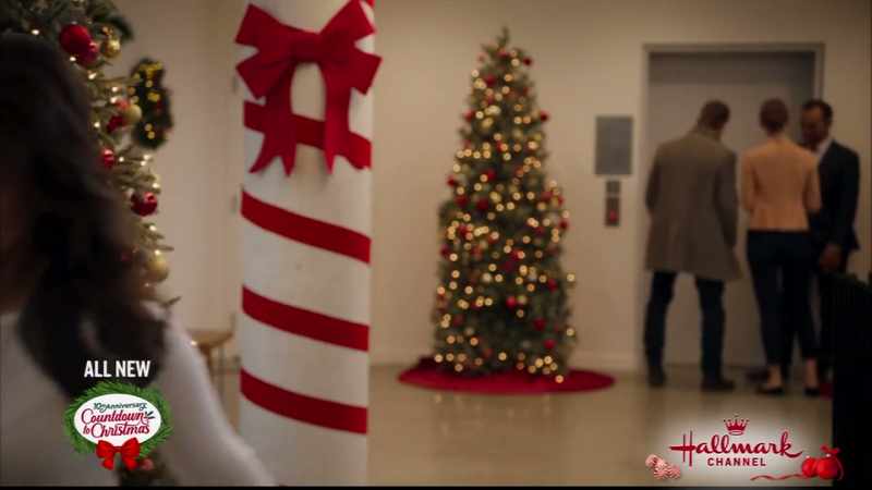 �� Let's hear it for Santa Claus... ♪