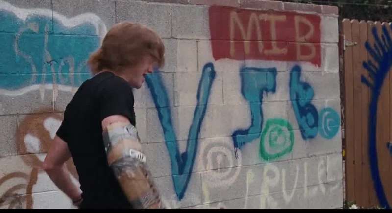 Let's pee on his head
