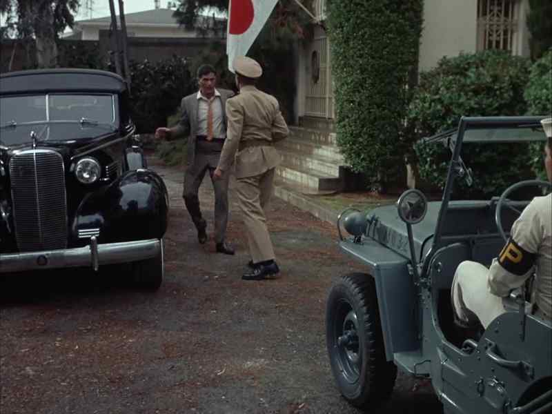 Lieutenant, that's their car. They're inside