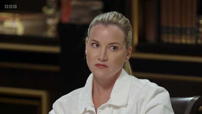 Like, you can't trust her. -Mm