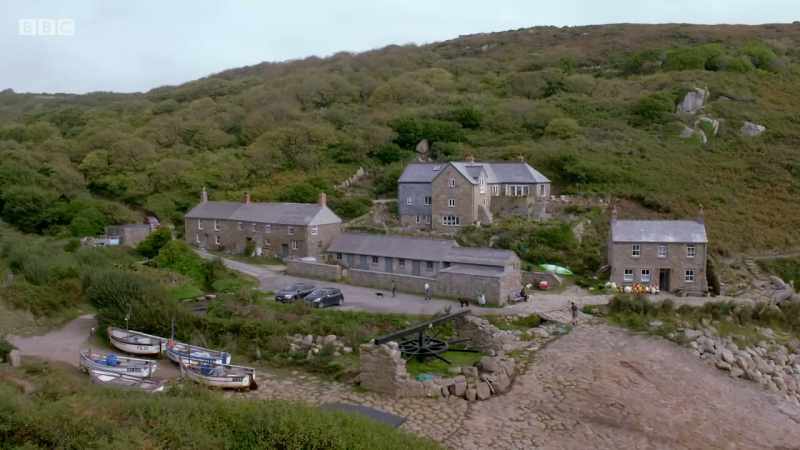 Like many coves across Cornwall
