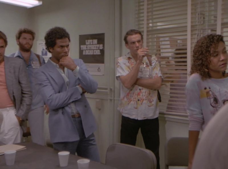 Linus, is this the man? - That's him. That's Mendez
