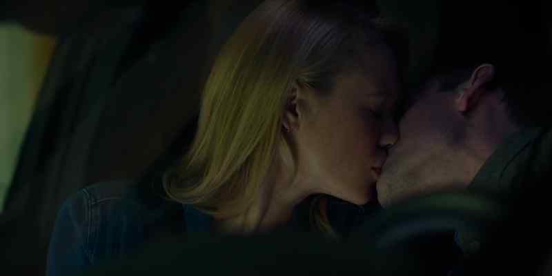 (lips smacking)