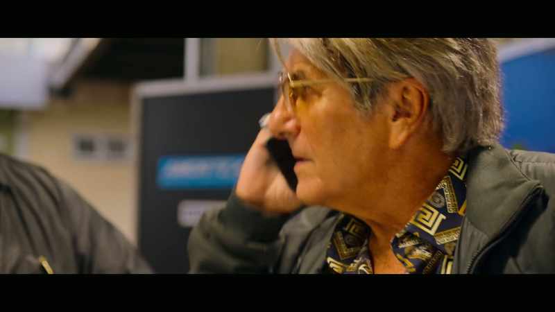 Listen, I'm getting away now, I'll call you back to fill you in