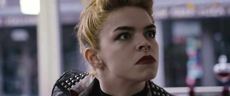 Listen, listen Lucy. Come on, sit down