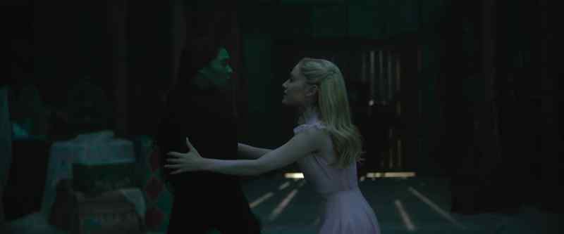 Listen to me. Just… Just say you're sorry