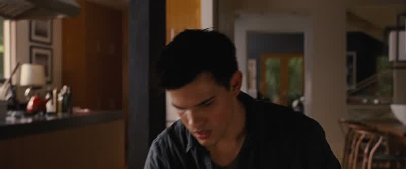 Listen to me, Bella