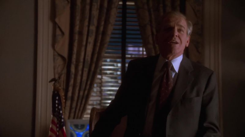 l'm Leo McGarry. -Yes, sir