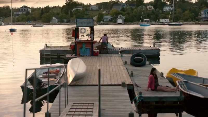 (lobster trap rattles)