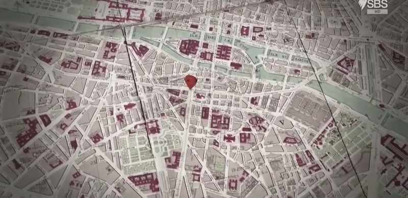 Located at the intersection of the boulevards Saint-Germain