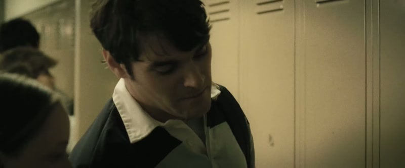 [locker rattles] -[Tommy grunts]