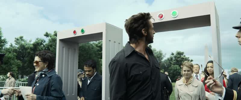 Logan! Please, this way, sir