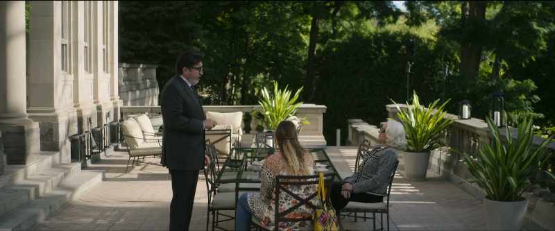Lola, that was Julia's kitten. When she left, Charles wanted to drown it