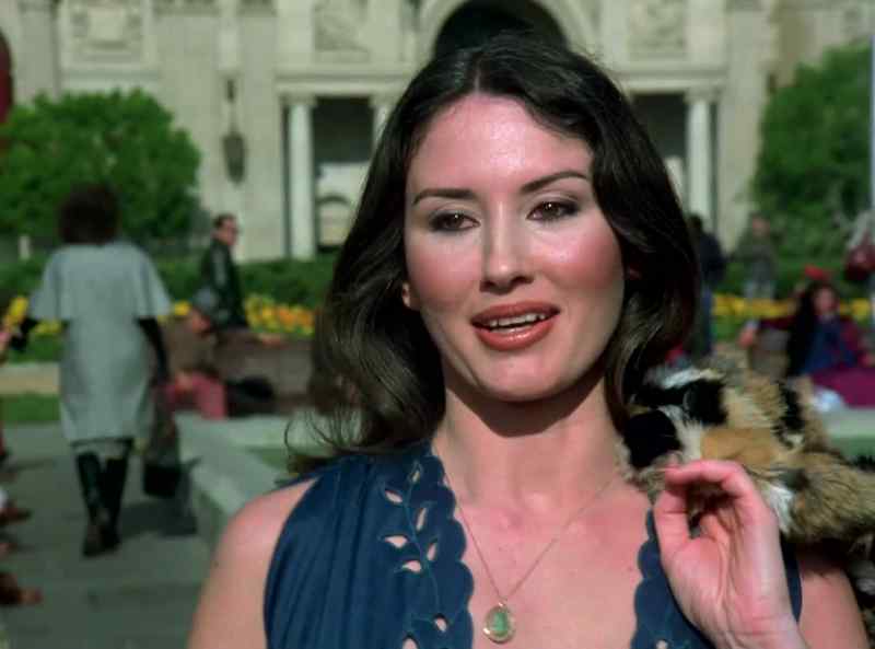 Look at it, Gabrielle