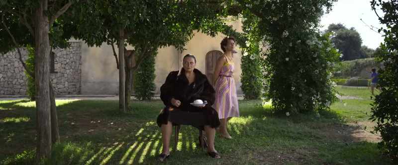 Look at your mama. She's goading Signora Gentile