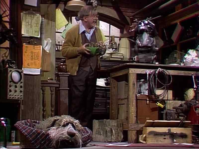 Look at that, Sprocket! Isn't that cute?