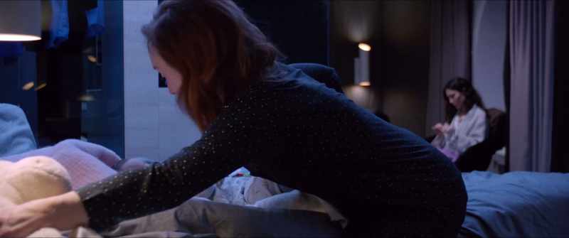 Look here. Now, it's night!