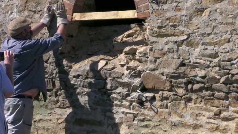 Look how soft that mortar is