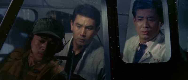 Look. Kong's waking up