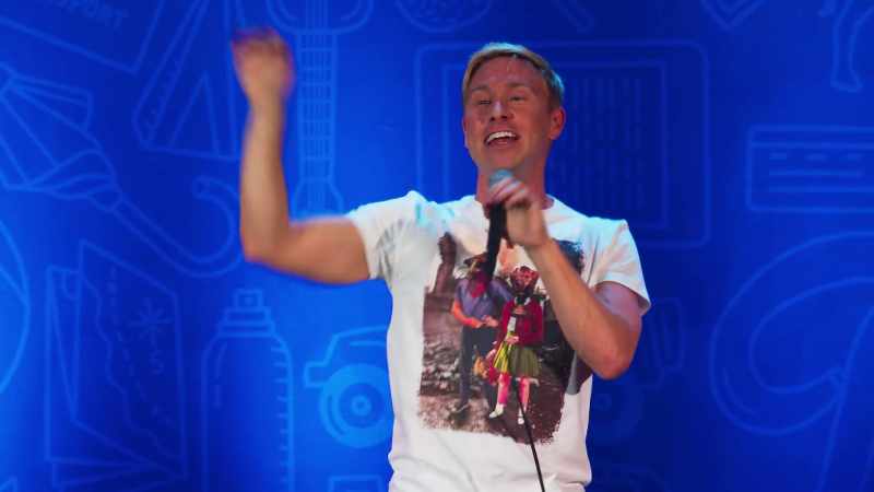 Look. No. That is Ellen. Hello, Ellen!