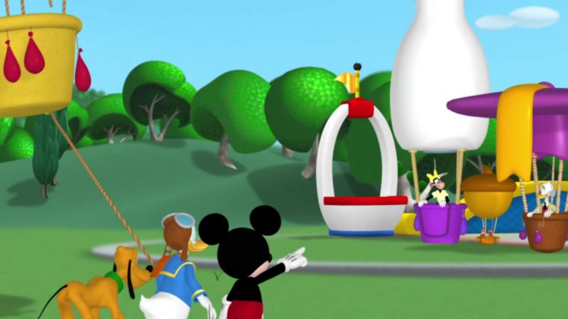 LOOK! THERE'S THE BIG BALLOON RACE