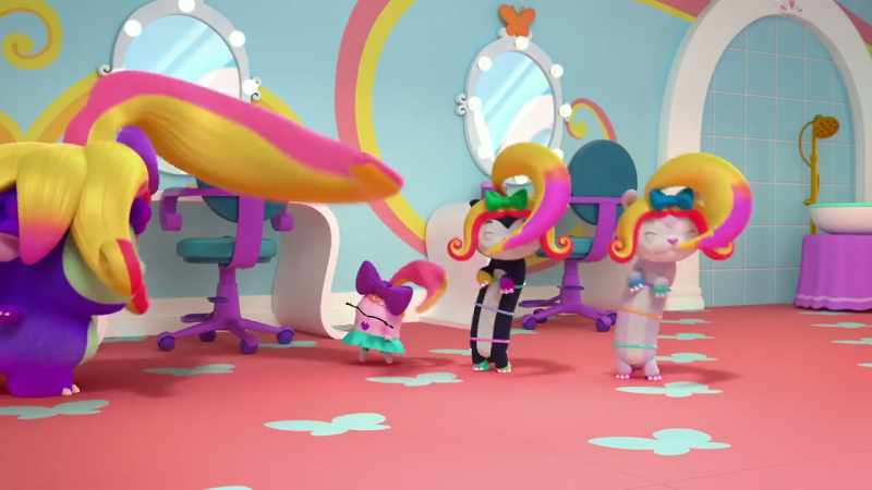 �� Looking cool, a dancing fool