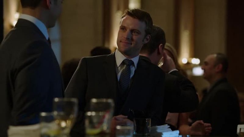Looking sharp, Lieutenant