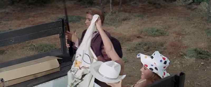 Lookit, Cousin Jodie, a gun
