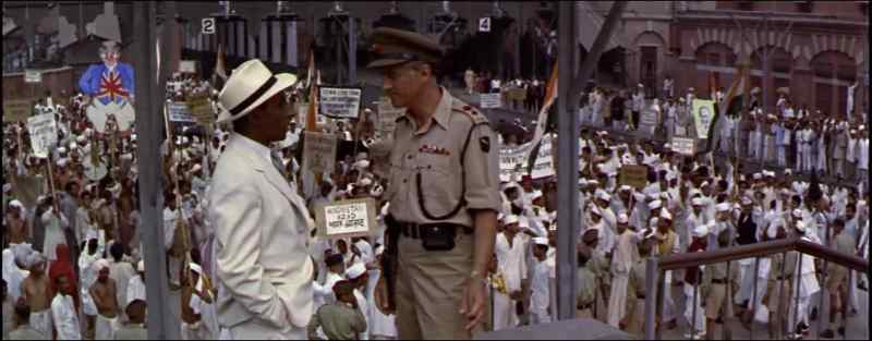Looks like trouble, huh? - Appears so, colonel