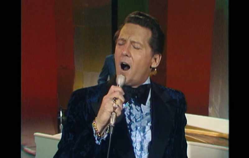 �� Lord, I let her slip away ♪