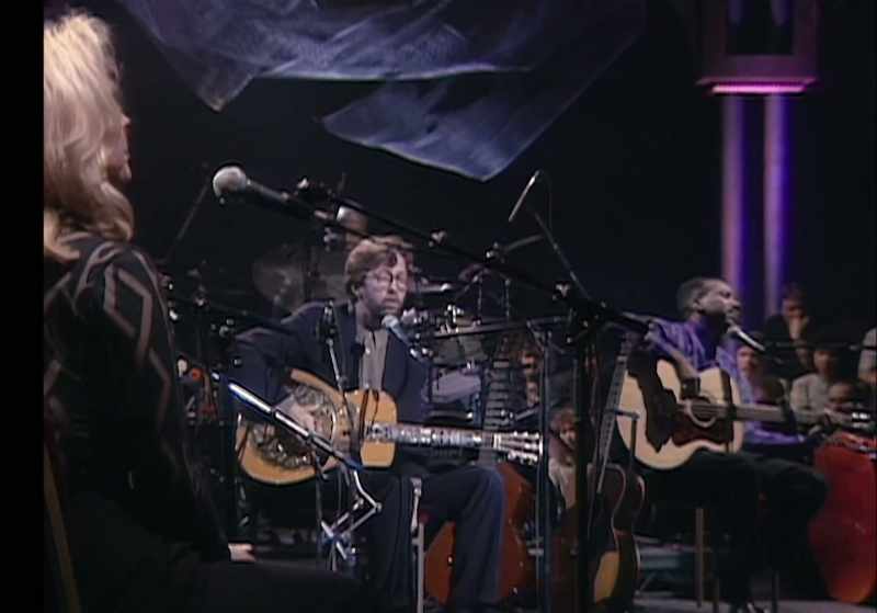 �� Love comes over, over you ♪