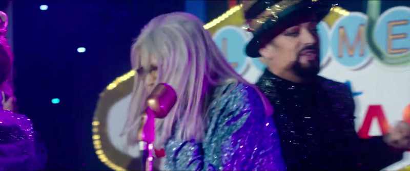 �� Loving would be easy if your colours were like my dreams