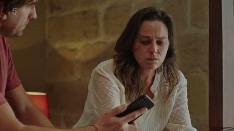 LUCY'S VOICE: Jake, pick up