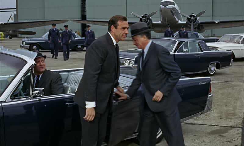 Special plane lunch at the White House How comeThe President wants to thank you personallyAw it was nothing really I know that but he doesn'tI suppose I'll be able to get a drink hereI told the