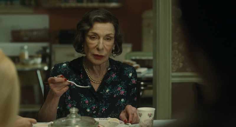 Ma. - Is she saving the silverware