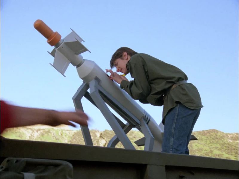 MACGYVER: Come on, Kate, gotta move