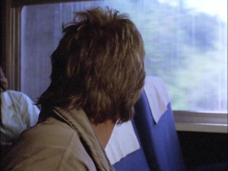 MACGYVER: You got a pen? - Yeah