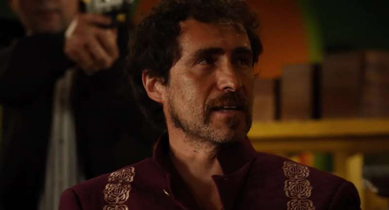 Machete This man is a dirty cop