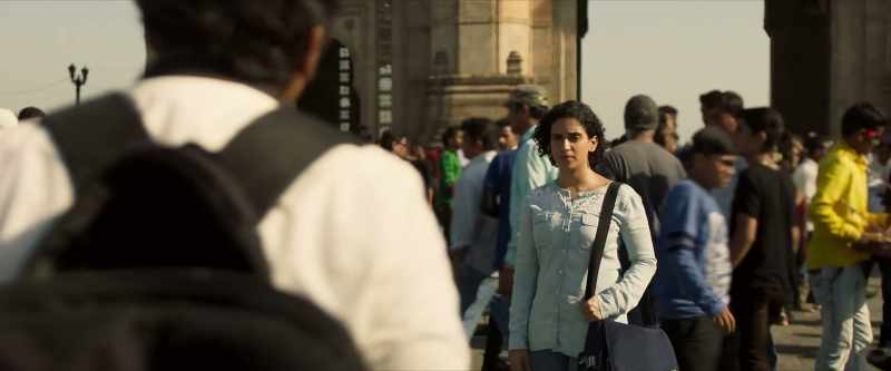 Madam, one paisa of a smile, please