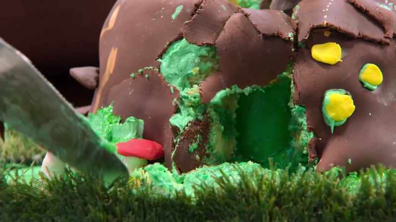[Maddy] Looking at how this cake has turned out