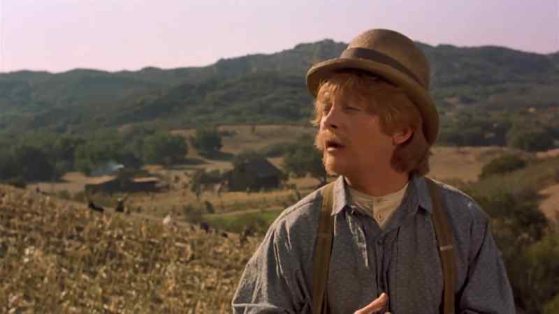 Maggie! Fetch some water! We got a hurt man here