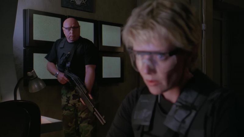 Major, I won't let the replicators escape this base. We have to set the self-destruct