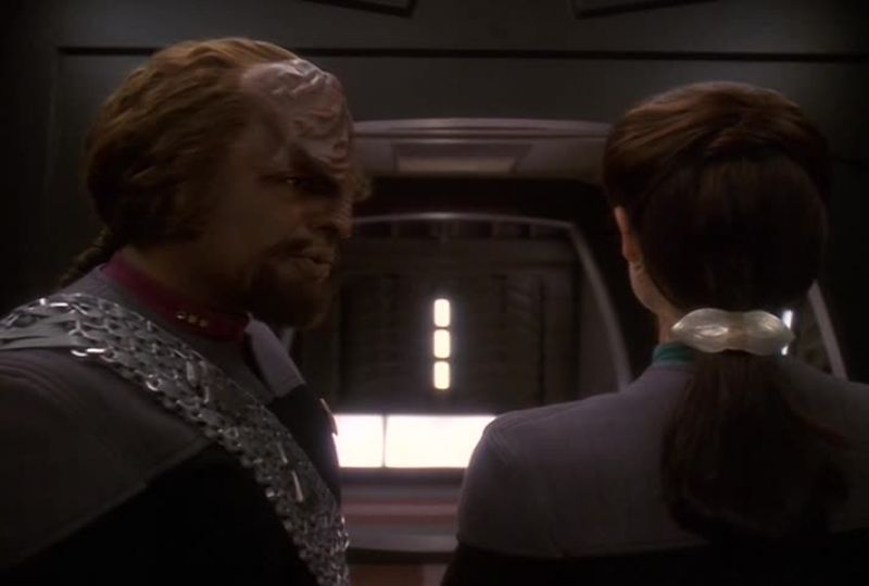 Major Kira... friends with a Cardassian