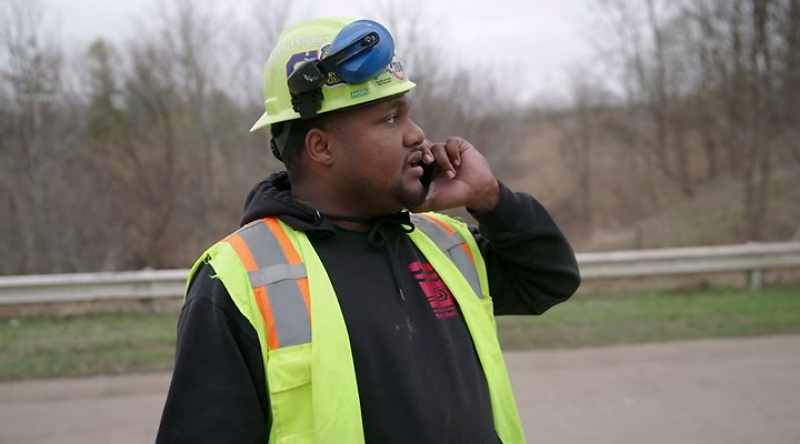 Make a right. Once you get to Naroni call me
