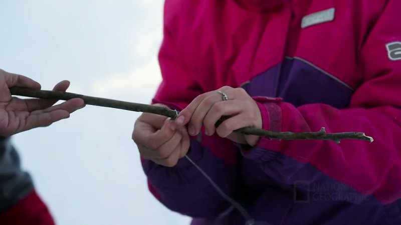 Make sure it's nice and tight around the stick